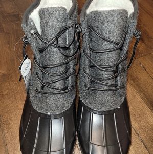 Ladies size 10 winter boots